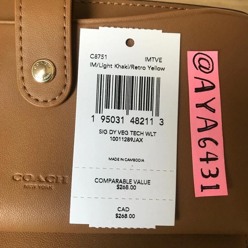 Coach wallet๐๐ - Picture 8 of 10